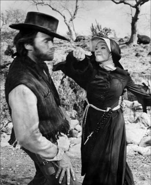 Two Mules For Sister Sara Shirley McLaine Clint Eastwood